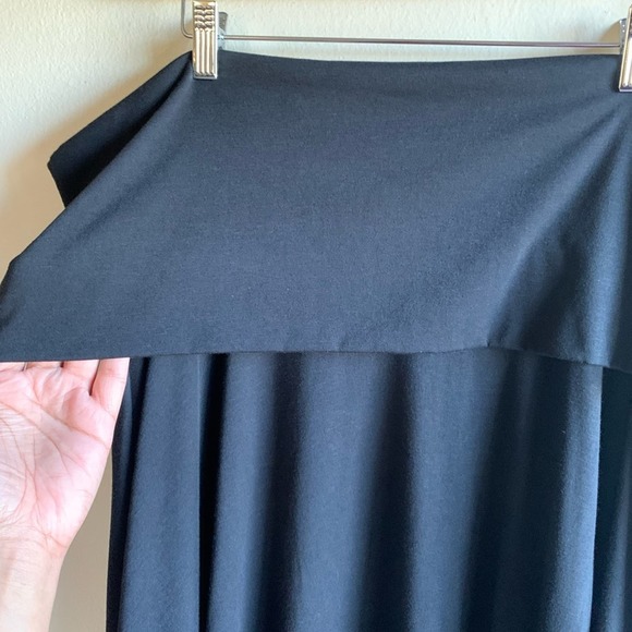 Avenue Stretch Black Knee Length Fold Over Flare Skirt Size 22/24 - Picture 9 of 9